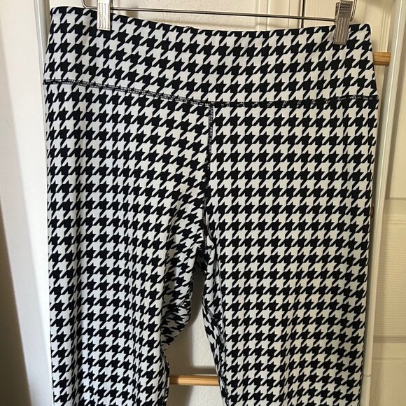 New York & Company Pants - New York & Company Houndstooth Leggings